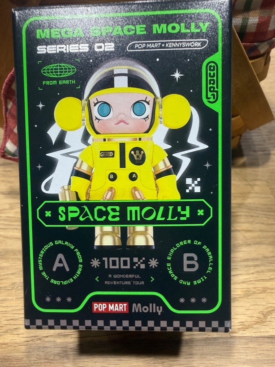POP MART Other - POP MART Space Molly Series 2 Figure
